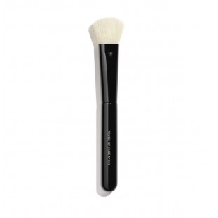Foundation Touch-Up Brush No. 104